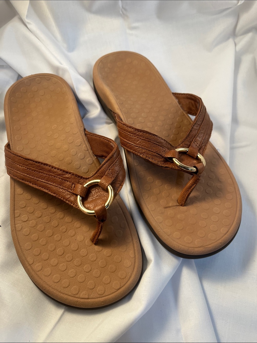 Vionic Brown Leather-Style Toe-Post Sandals with Gold Ring